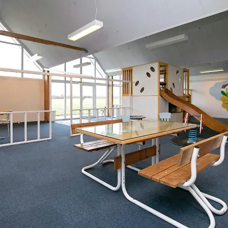Holiday Xvi *